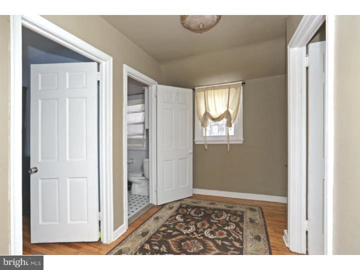 120 Garden Road Oreland, PA 19075 - Photo 12 of 25 Hallway