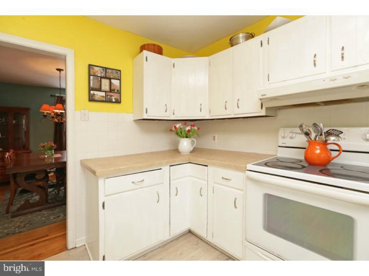 120 Garden Road Oreland, PA 19075 - Photo 7 of 25 Kitchen