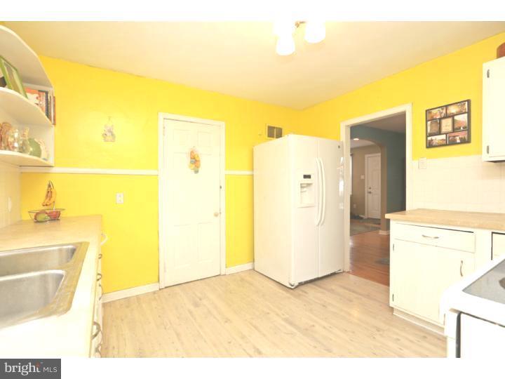 120 Garden Road Oreland, PA 19075 - Photo 9 of 25 Kitchen