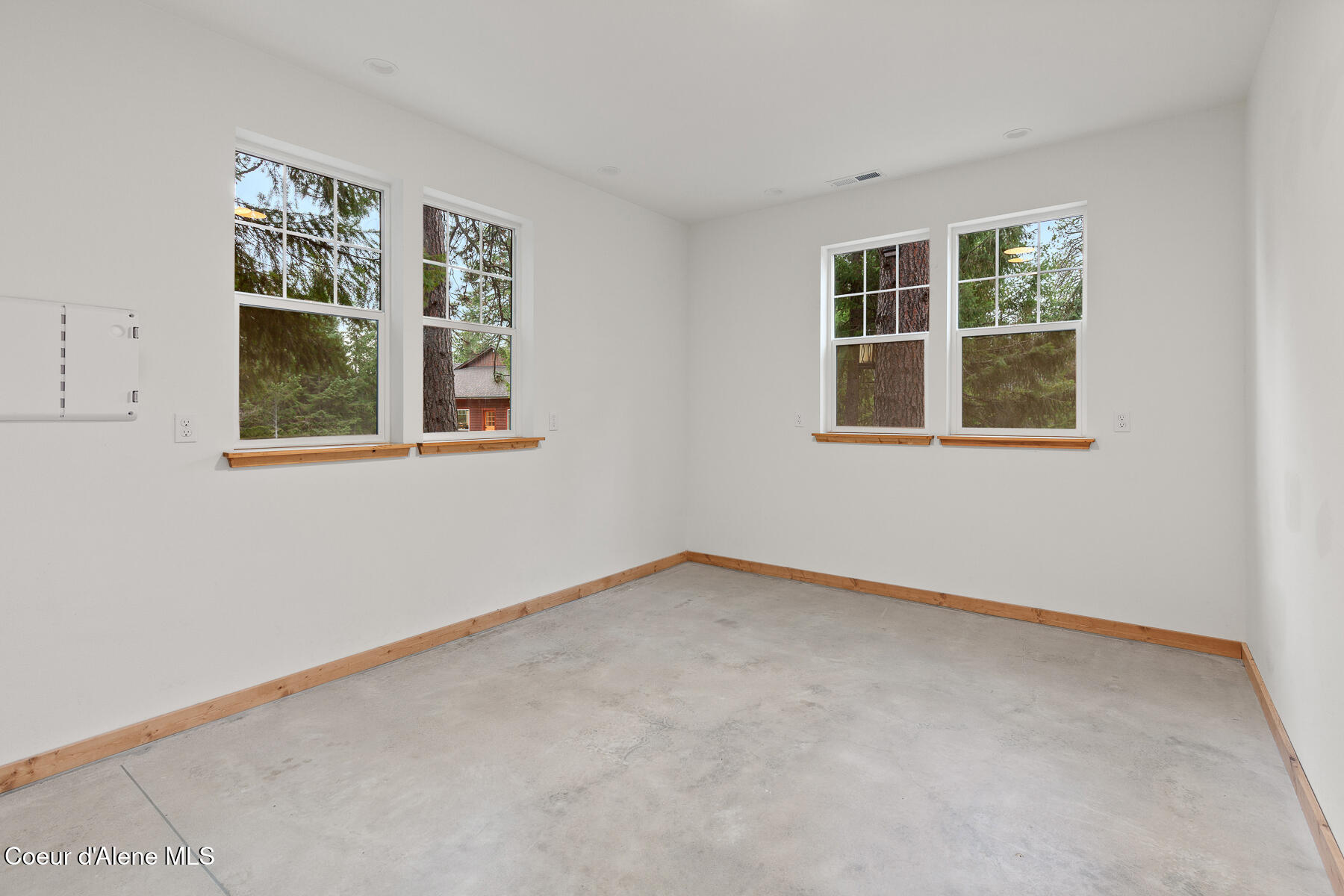 672 Hopkins Road Sandpoint, ID 83864 - Photo 51 of 67 Guest Room or Shop Room