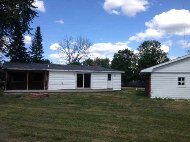 11850 Goodall Road Durand, MI 48429 - Photo 7 of 8 31111916-6.JPG