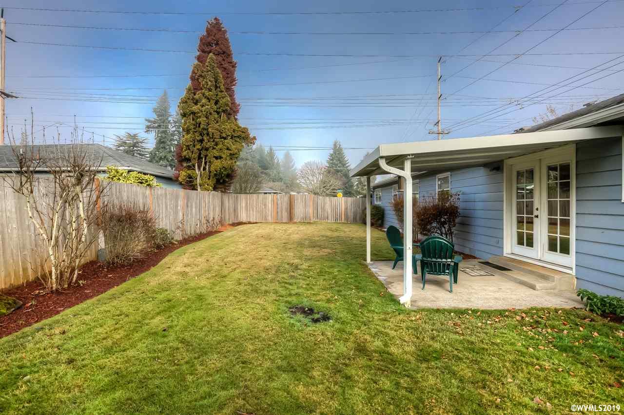 4017 Lone Oak Road Southeast Salem, OR 97302 - Photo 27 of 31 Gallery Image 27