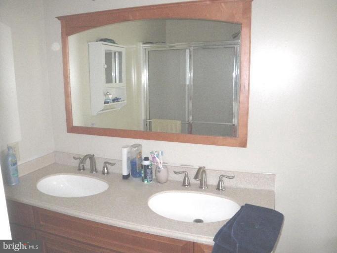 804 Old Manchester Road Westminster, MD 21157 - Photo 15 of 27 Master Bath
