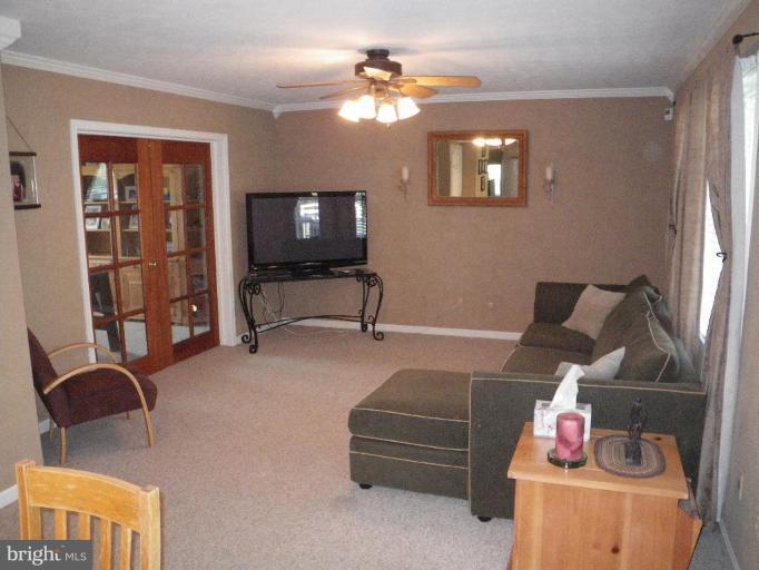 804 Old Manchester Road Westminster, MD 21157 - Photo 17 of 27 Family Room
