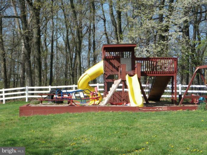 804 Old Manchester Road Westminster, MD 21157 - Photo 5 of 27 Back yard