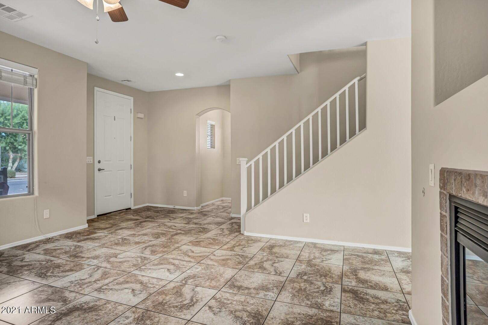 15339 West Charter Oak Road Surprise, AZ 85379 - Photo 7 of 31 Living Room