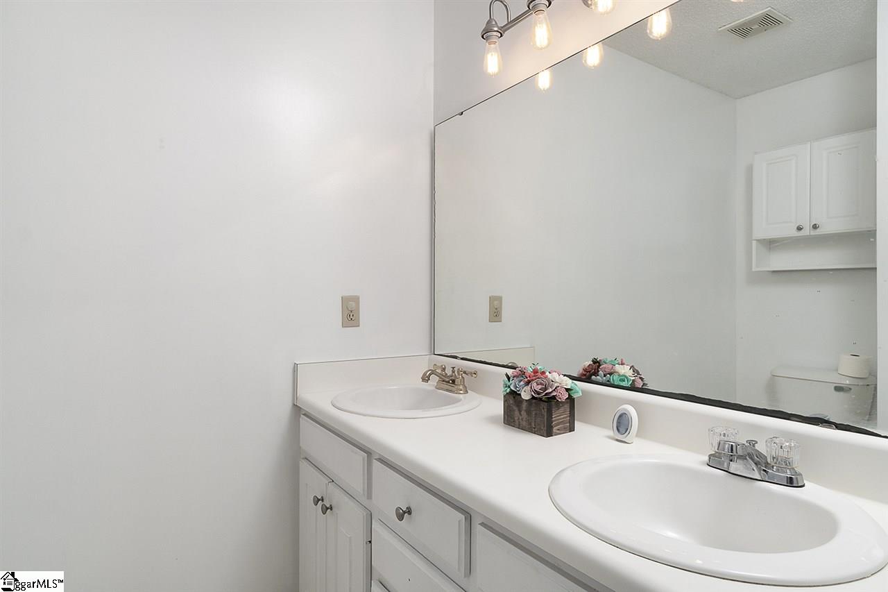250 East Autumn Ridge Road Moore, SC 29369 - Photo 24 of 34 Gallery Image 24