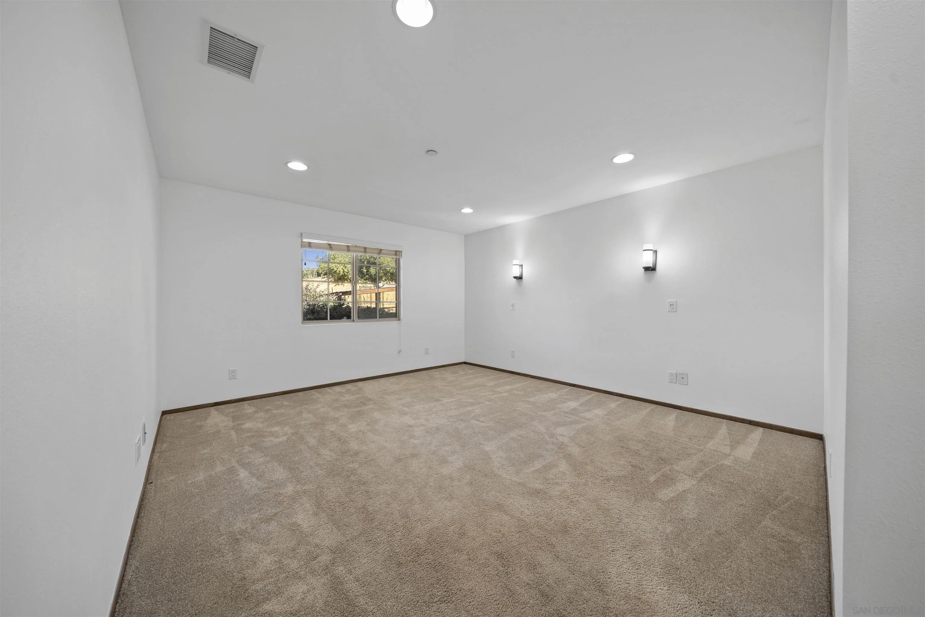 20872 Deerhorn Valley Road Jamul, CA 91935 - Photo 27 of 64 a view of an empty room