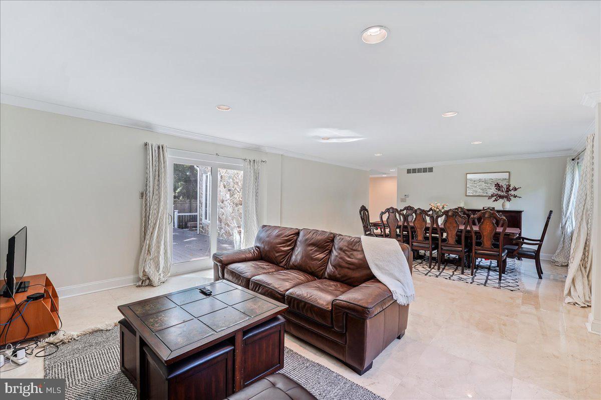 747 Panorama Road Villanova, PA 19085 - Photo 17 of 38 Living Room