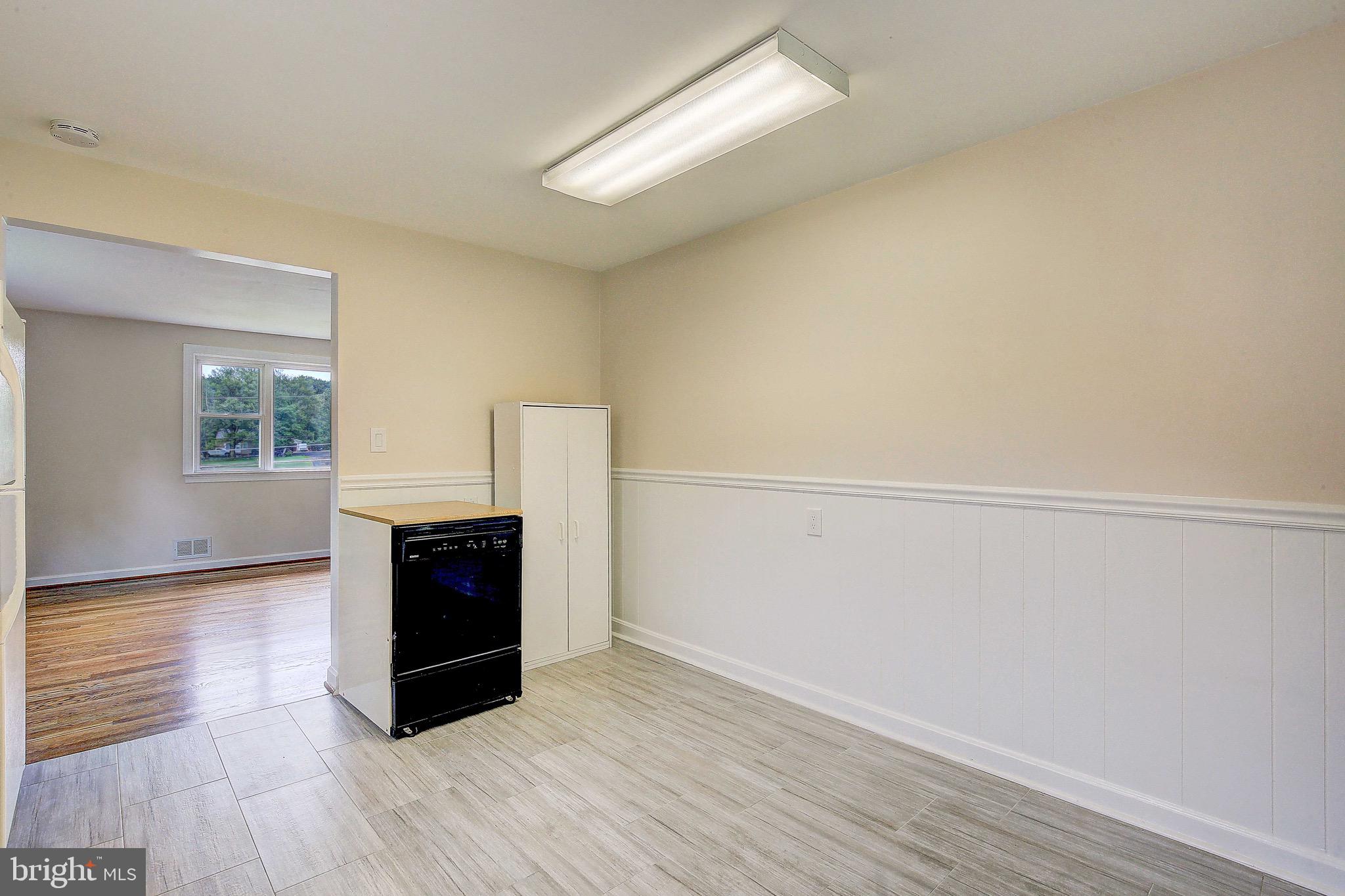 7719 Woodyard Road Clinton, MD 20735 - Photo 19 of 23 Eat-in area