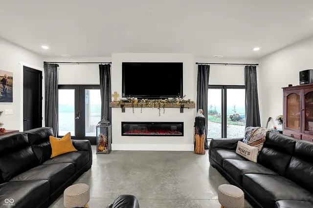 $695,000 | 8257 South County Road 1075 West, Charlottesville, IN 46117