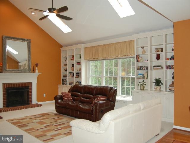 10860 Grovehampton Court Reston, VA 20194 - Photo 25 of 30 Family Room