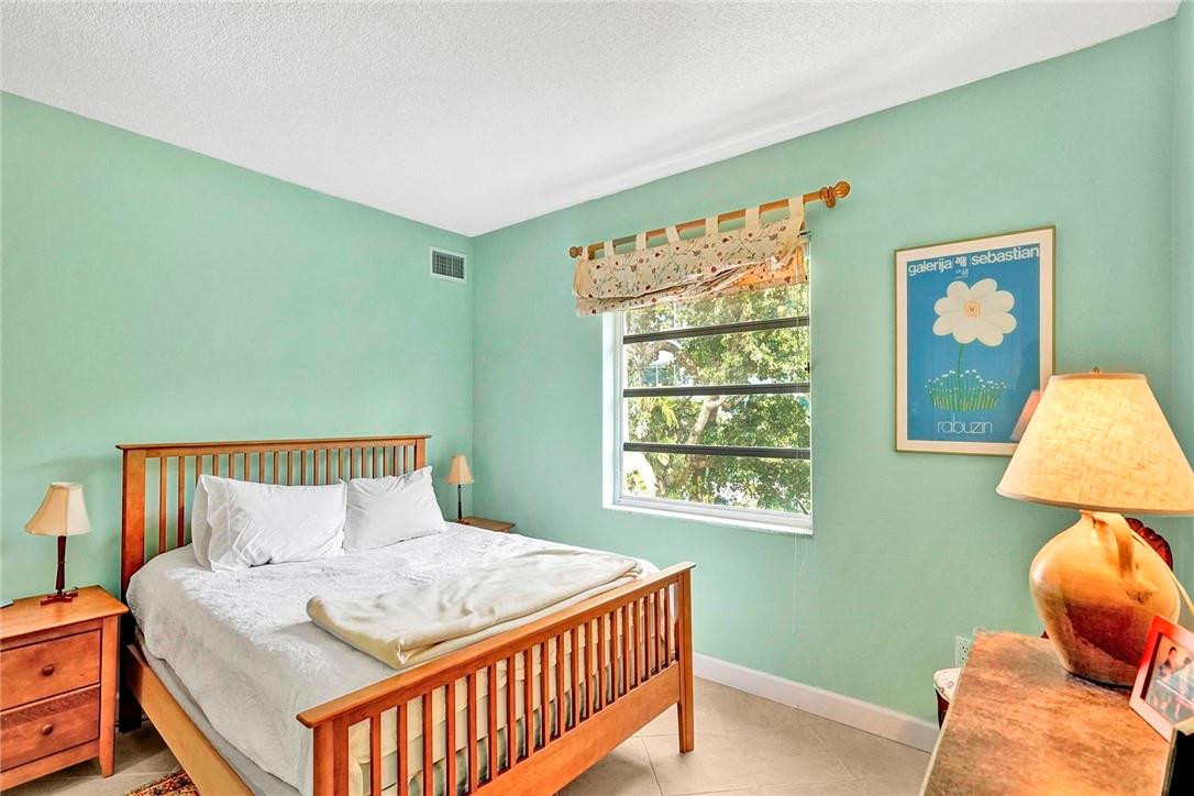 2201 Brickell Avenue, Unit 83 Miami, FL 33129 - Photo 18 of 49 Photo 18