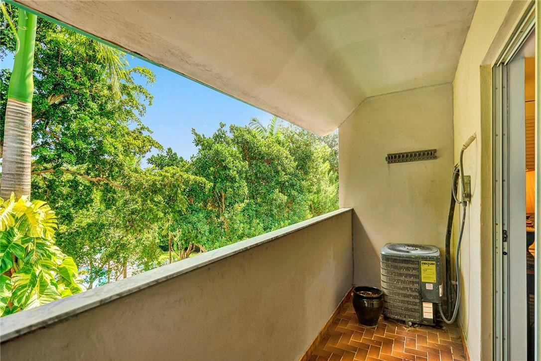 2201 Brickell Avenue, Unit 83 Miami, FL 33129 - Photo 30 of 49 Photo 30