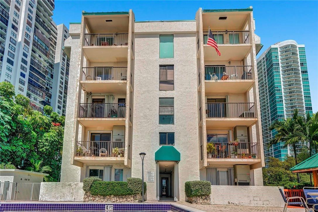 2201 Brickell Avenue, Unit 83 Miami, FL 33129 - Photo 41 of 49 Photo 41