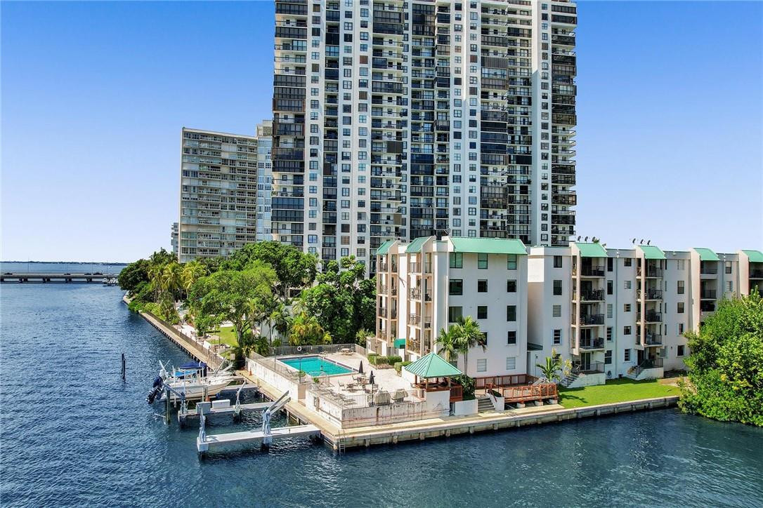 2201 Brickell Avenue, Unit 83 Miami, FL 33129 - Photo 42 of 49 Photo 42