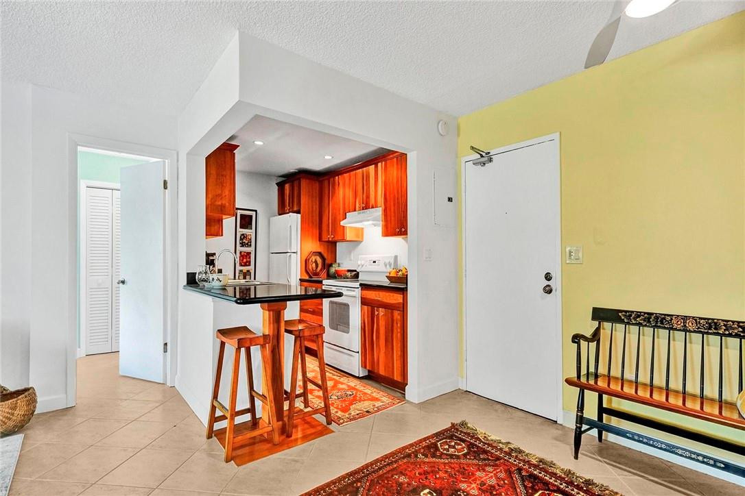 2201 Brickell Avenue, Unit 83 Miami, FL 33129 - Photo 5 of 49 Photo 5