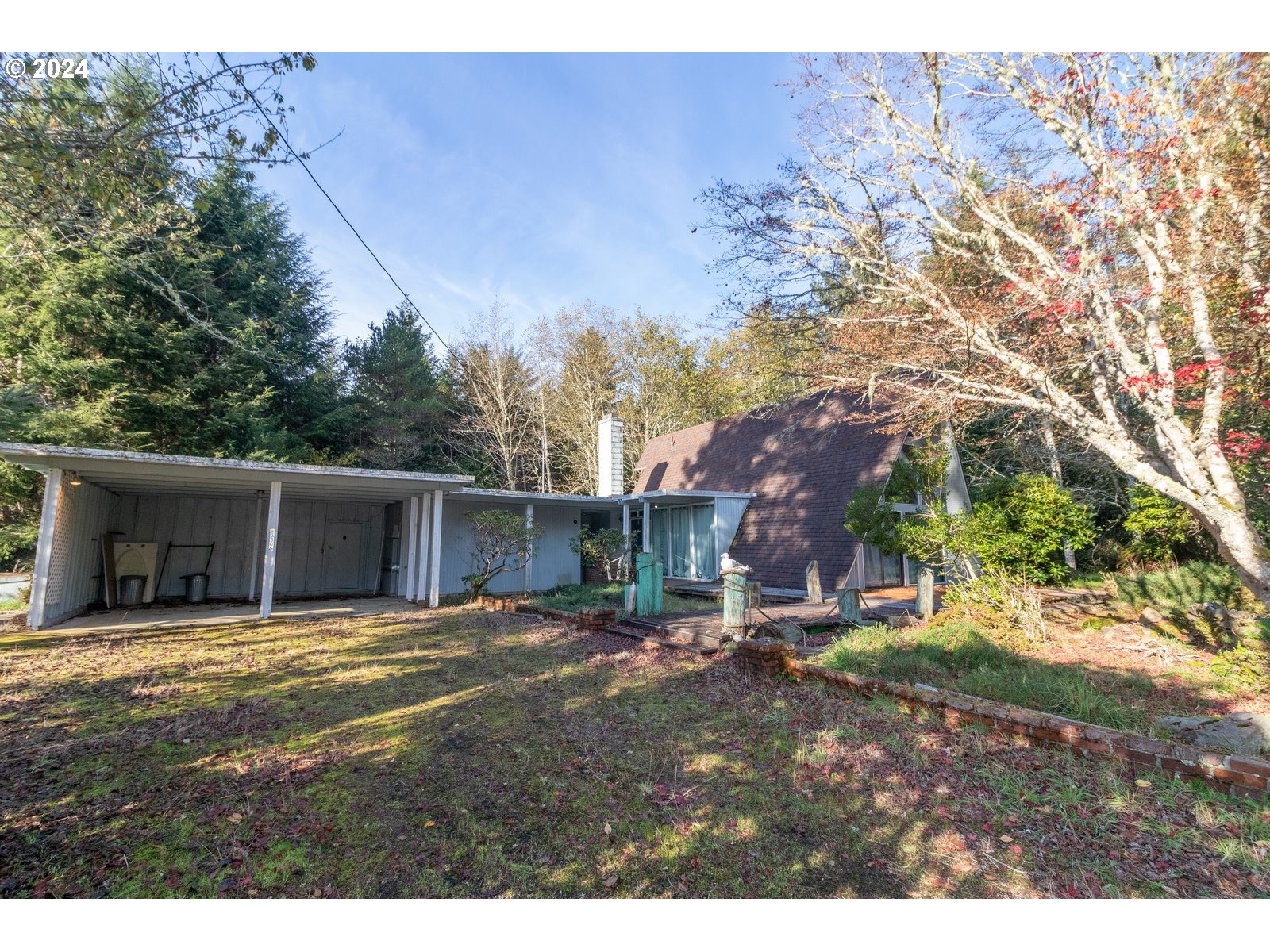 83306 Clear Lake Road Florence, OR 97439 - Photo 11 of 44