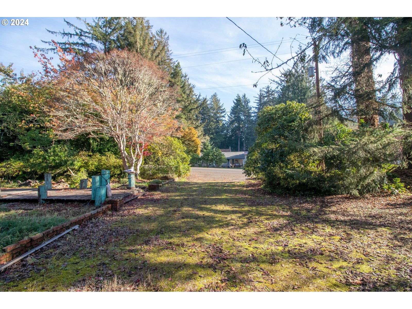 83306 Clear Lake Road Florence, OR 97439 - Photo 3 of 44