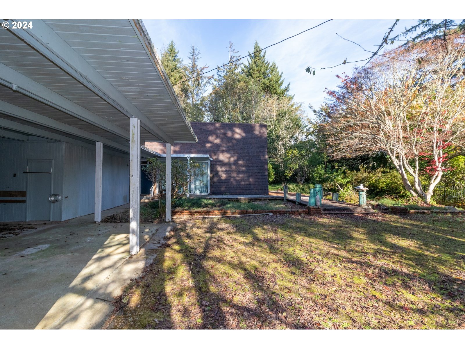 83306 Clear Lake Road Florence, OR 97439 - Photo 4 of 44