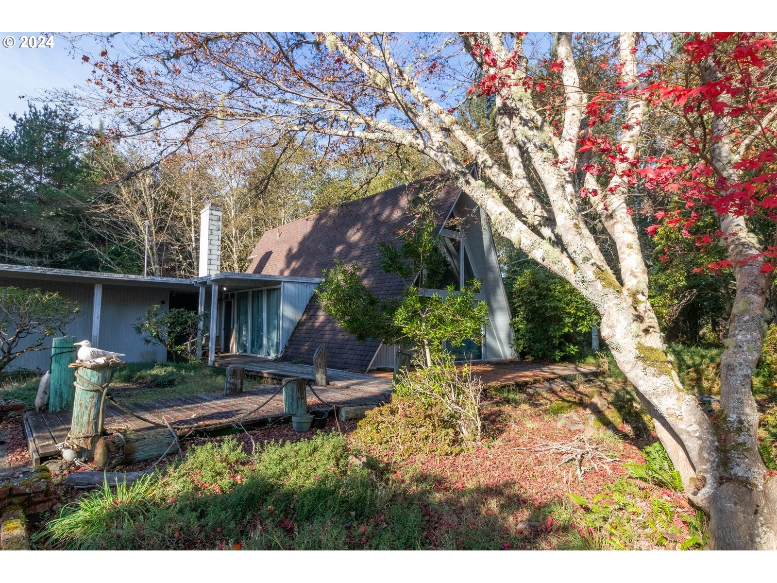 83306 Clear Lake Road Florence, OR 97439 - Photo 5 of 44