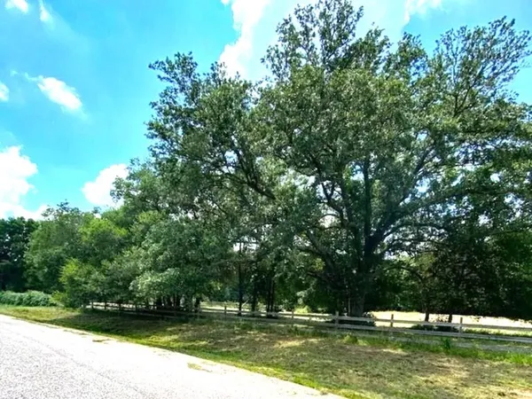$329,999 | 9 Live Oak Trail, Cypress, TX 77429