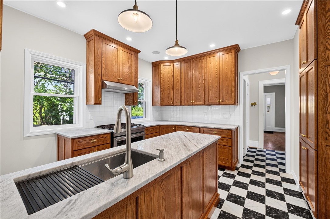 241 Brunswick Street Rochester, NY 14607 - Photo 14 of 39