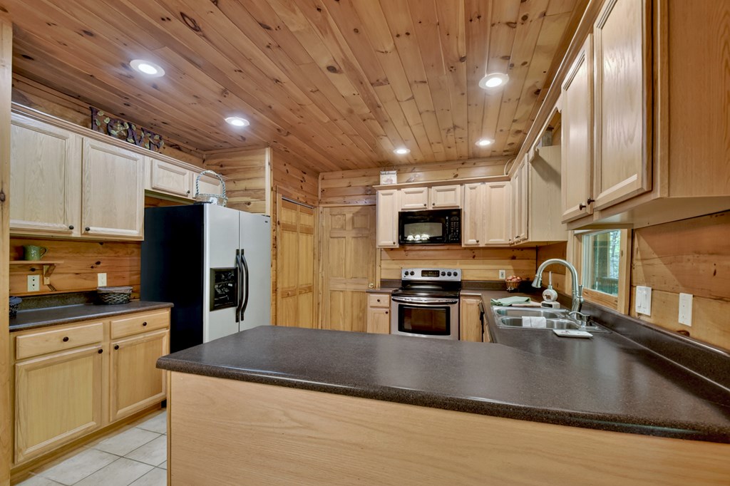 76 Bevan Lane East Blue Ridge, GA 30513 - Photo 14 of 62