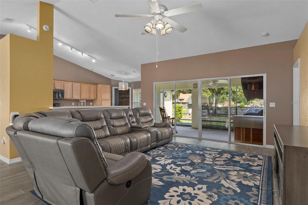 407 Montpelier Court Spring Hill, FL 34608 - Photo 6 of 38