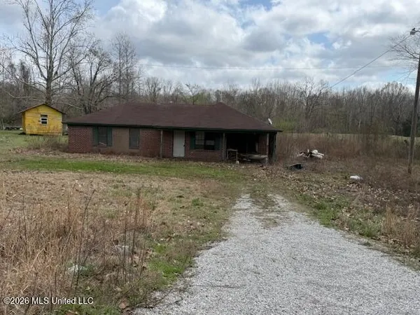 $75,000 | 5737 South Old Highway, Waterford, MS 38685