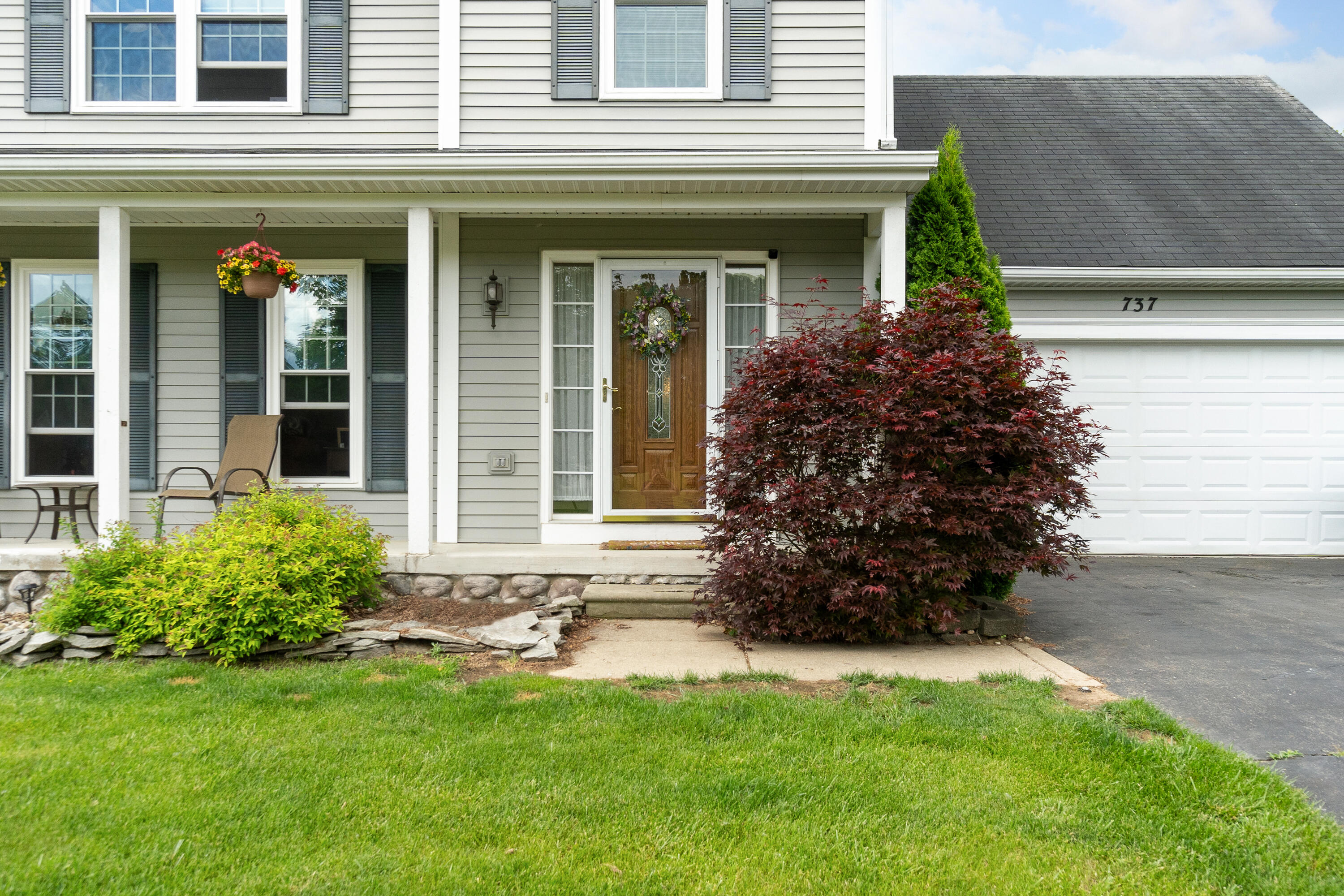 737 Dewars Street Howell, MI 48843 - Photo 3 of 48 737-Dewars-St-Howell-MI-48843-WindowStil