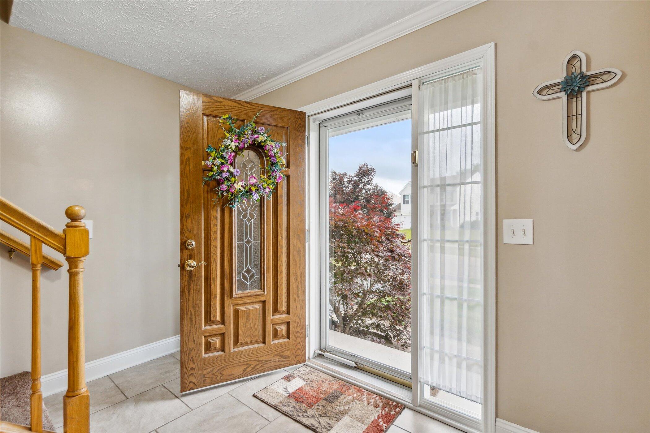 737 Dewars Street Howell, MI 48843 - Photo 6 of 48 06-737-Dewars-St-Howell-MI-48843-WindowS