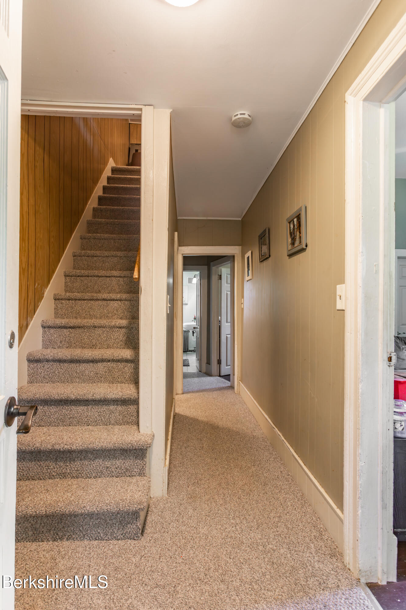 89-91 Pecks Road Pittsfield, MA 01201 - Photo 22 of 28 a view of entryway