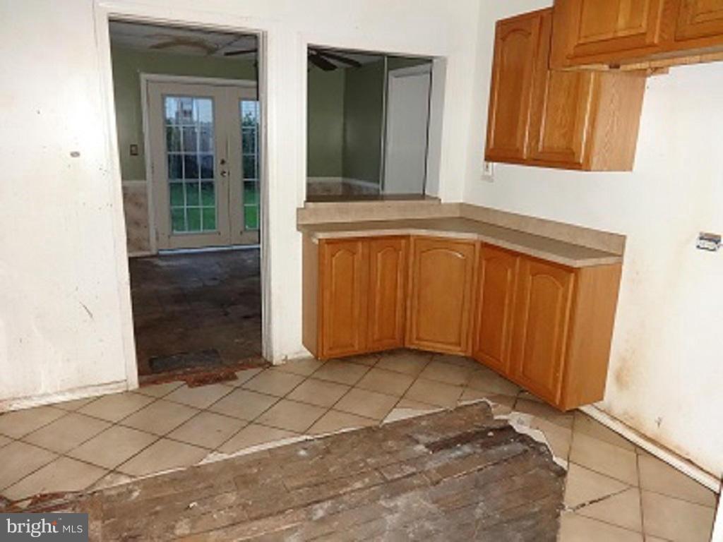 105 Alcock Road Baltimore, MD 21221 - Photo 7 of 13 Kitchen