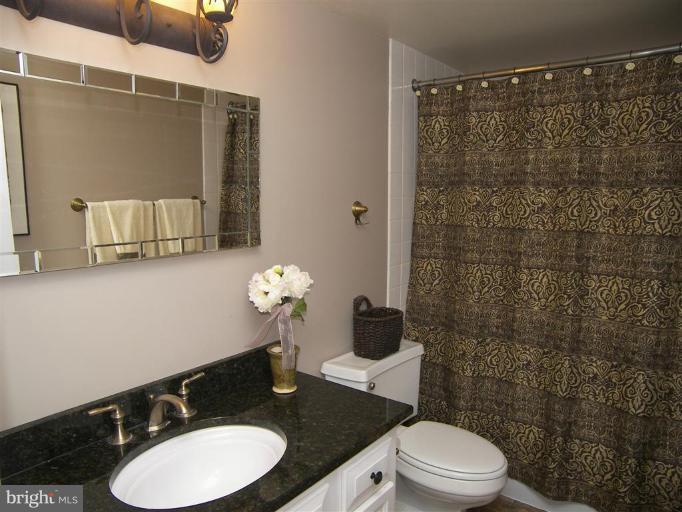 1800 Old Meadow Road, Unit 1213 McLean, VA 22102 - Photo 16 of 29 Master Bath