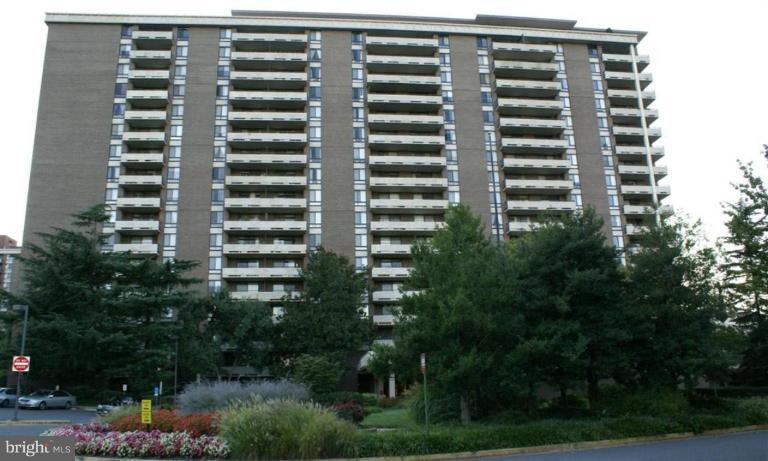 1800 Old Meadow Road, Unit 1213 McLean, VA 22102 - Photo 28 of 29 Exterior #3