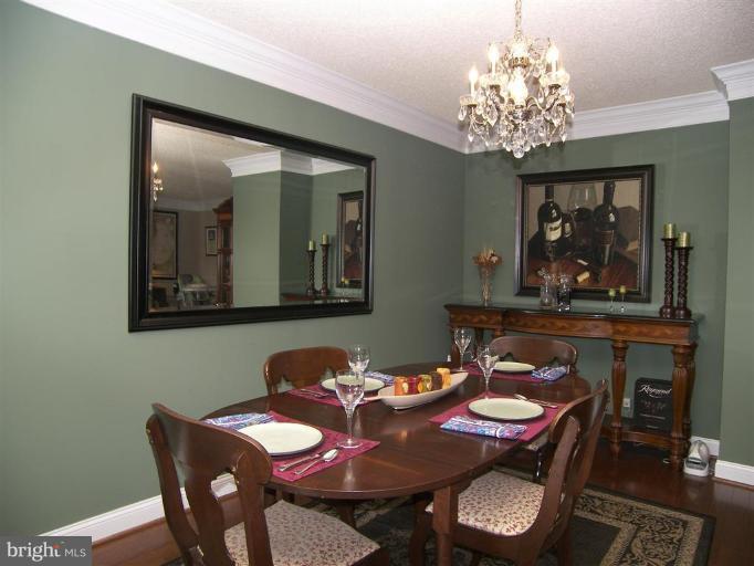 1800 Old Meadow Road, Unit 1213 McLean, VA 22102 - Photo 7 of 29 Dining Room