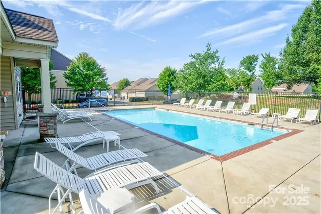 $475,000 | 19105 Chandlers Landing Drive, Cornelius, NC 28031