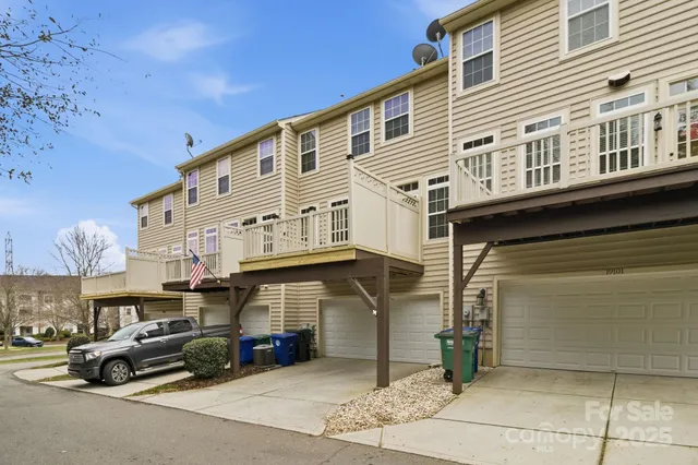 $475,000 | 19105 Chandlers Landing Drive, Cornelius, NC 28031