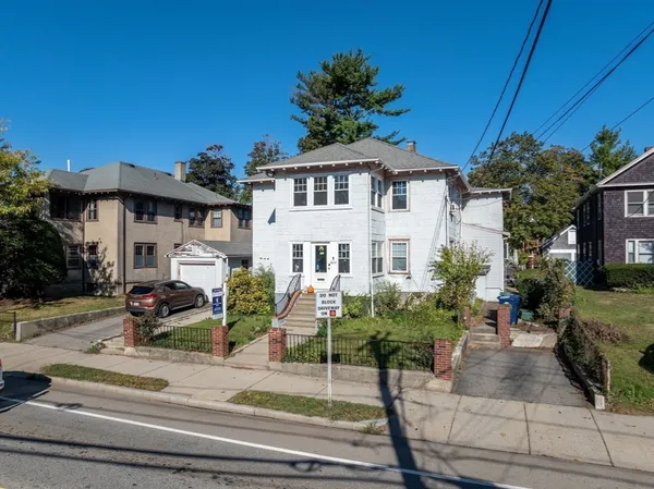 $2,675,000 | 1623 Centre Street, Newton, MA 02461