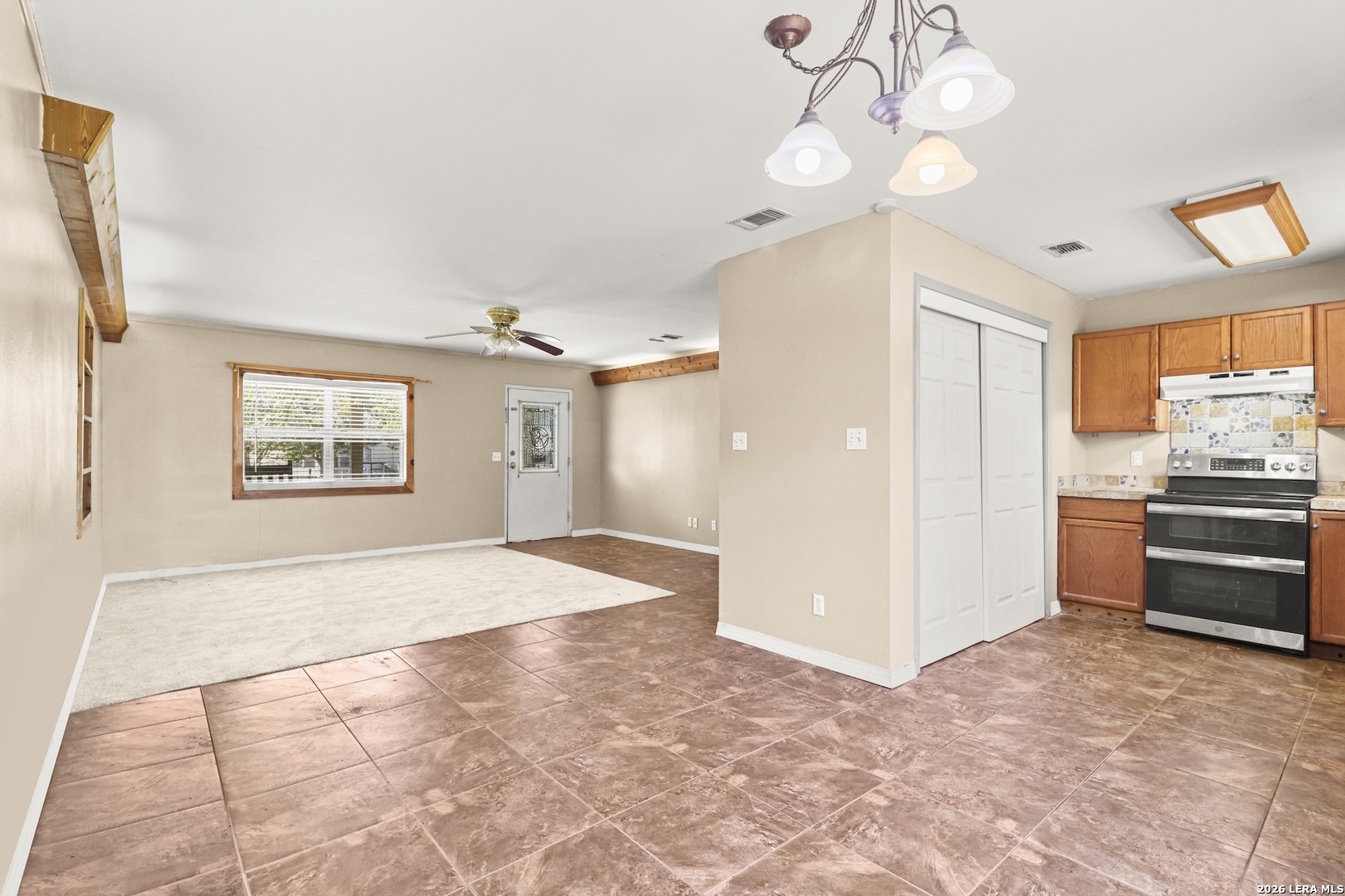 146 Exotic Bandera, TX 78003 - Photo 7 of 42