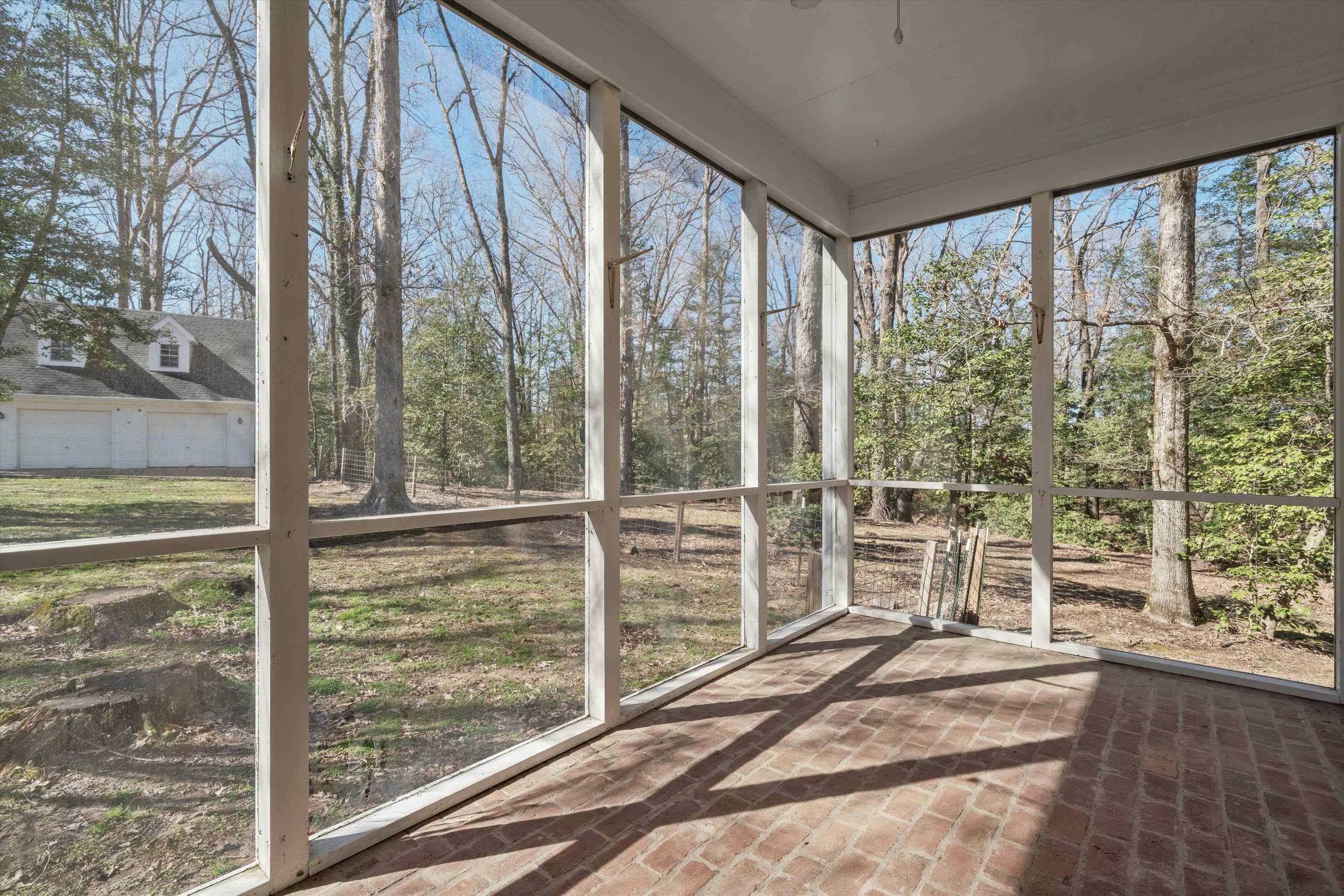 1805 Russell Road Bolivar, TN 38008 - Photo 27 of 39 View of unfurnished sunroom