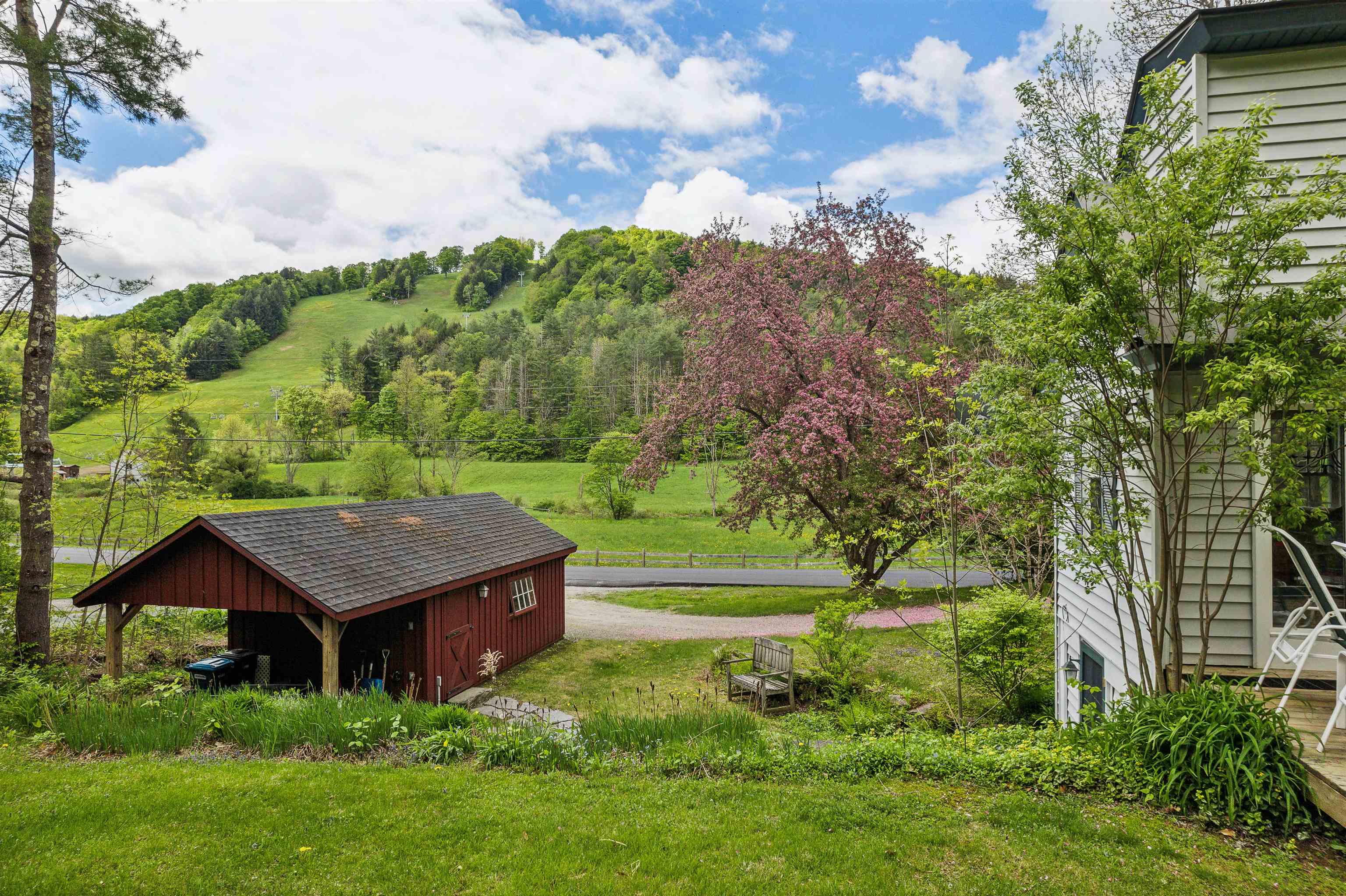 420 Stage Road Pomfret, VT 05067 - Photo 20 of 27
