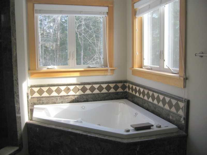 27 Cramer Road Nobleboro, ME 04555 - Photo 15 of 35 Master Bath/Spa. Master Bath Soaking Tub