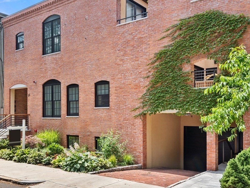 55 Regent Street, Unit 3 Cambridge, MA 02140 - Photo 1 of 27