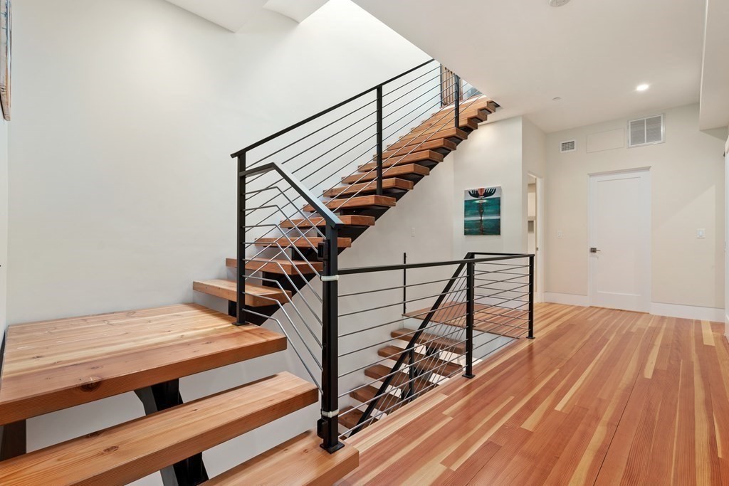 55 Regent Street, Unit 3 Cambridge, MA 02140 - Photo 18 of 27