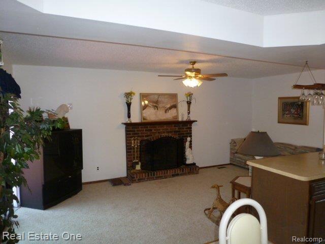 21741 Middlebelt Road New Boston, MI 48164 - Photo 7 of 22 P1010066.JPG