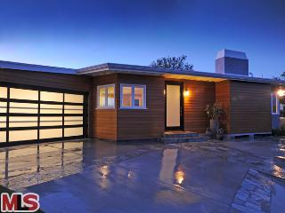 3921 Cody Road Sherman Oaks, CA 91403 - Photo 1 of 1