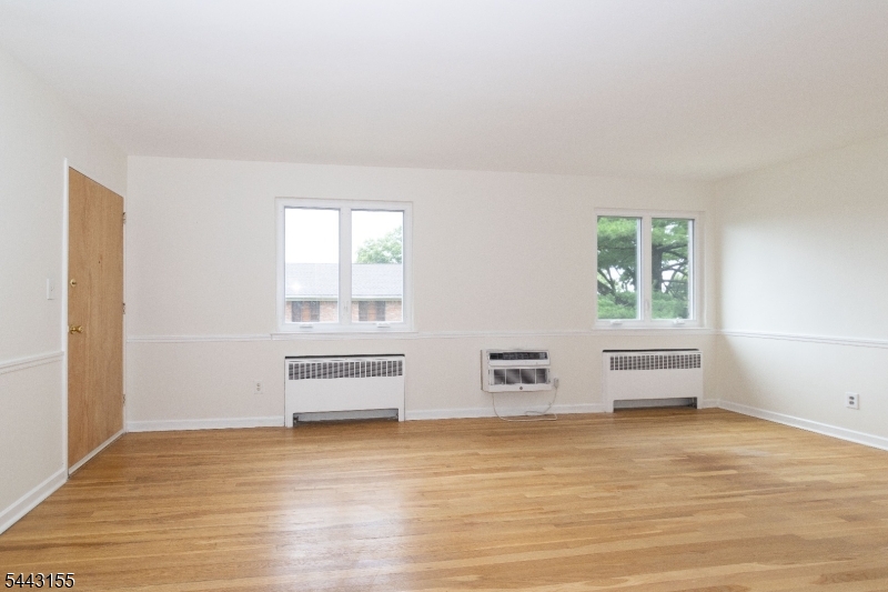 7C Stone Hill Road Springfield, NJ 07081 - Photo 3 of 8