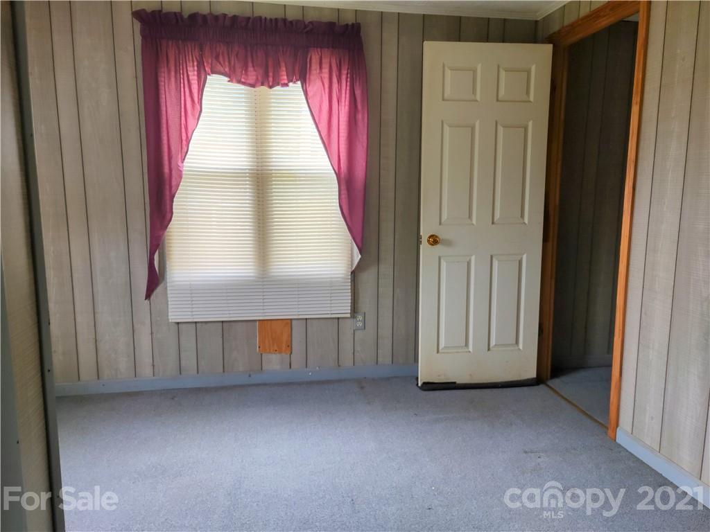 1731 Chambers Mountain Road Clyde, NC 28721 - Photo 20 of 37